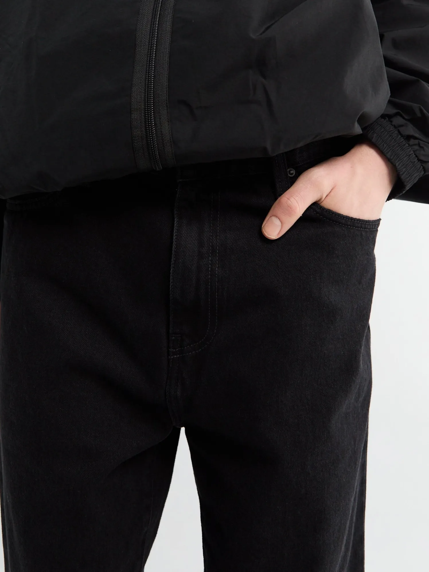 Aaron Pants i Sort stone washed