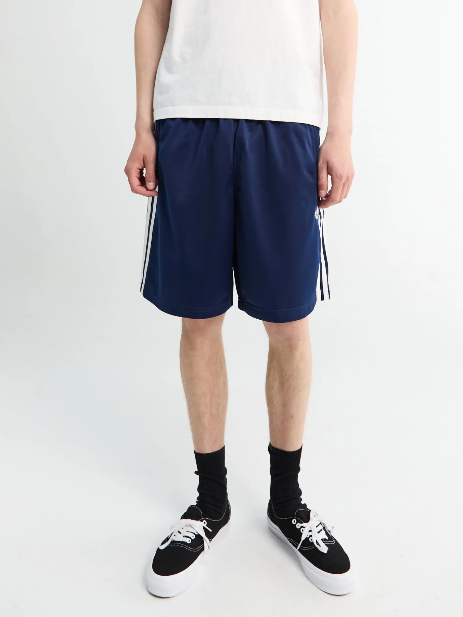 Adicolor Firebird Shorts i Night Indigo