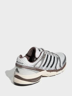 Adistar Control 5 Sneakers i Cloud White, Core Black og Core White