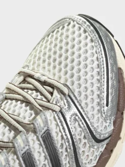 Adistar Control 5 Sneakers i Cloud White, Core Black og Core White