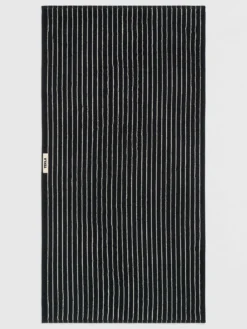 Badehåndklæde i Black Stripes