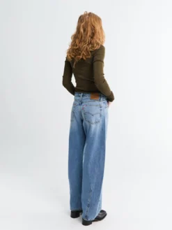 Baggy Dad Barrel Jeans i Easy Days Barrel