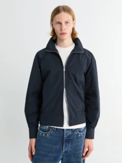 Bastian B Jakke i Navy