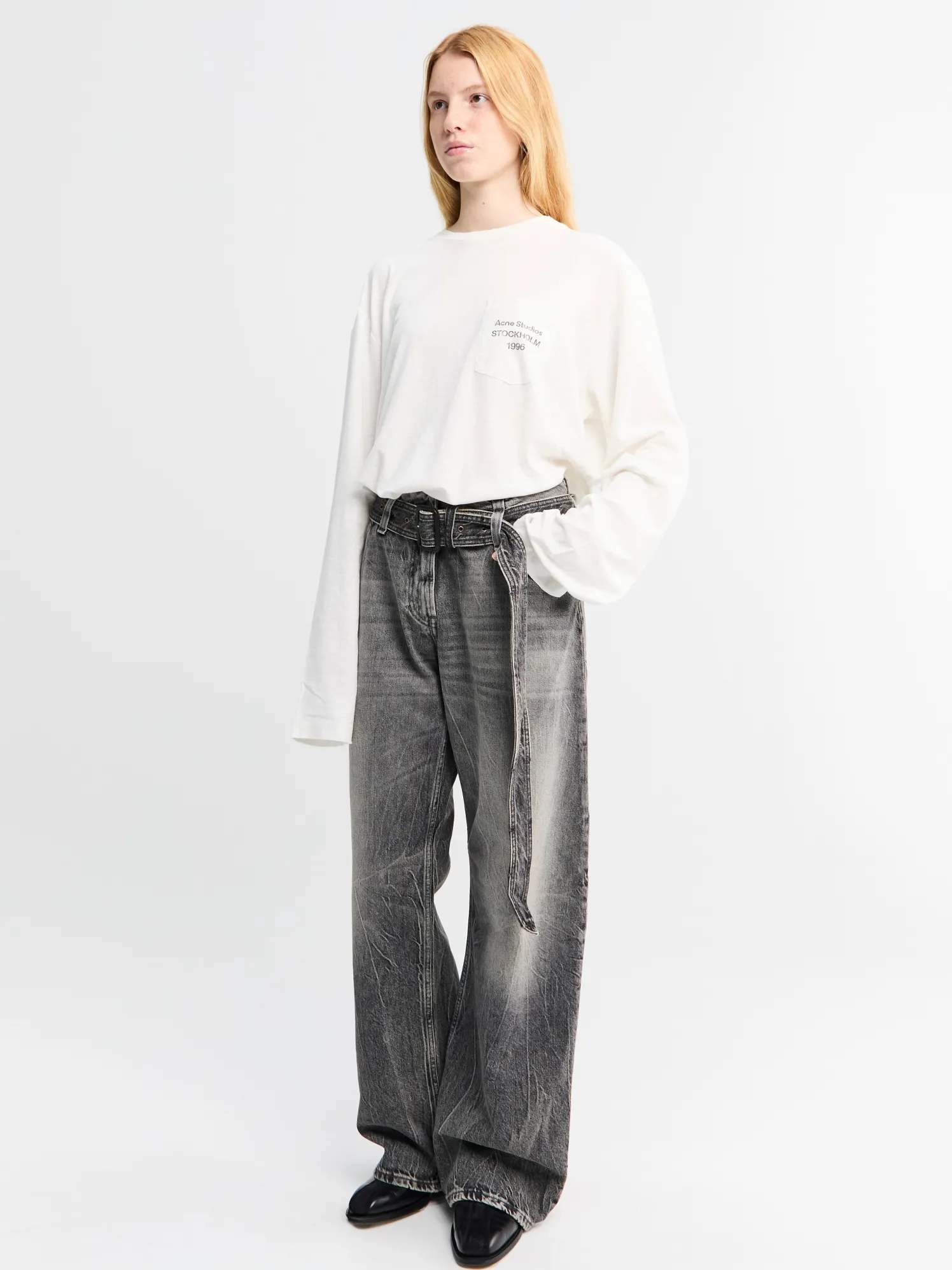 Belted Jeans i Washed Black