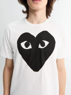 Black Heart T-Shirt i Hvid