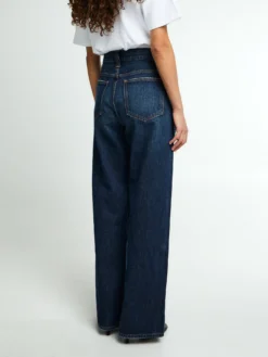 Bonnie Jeans i Lansing