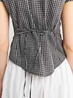 Cap Sleeve Slim Skjortebluse i Sort Tern