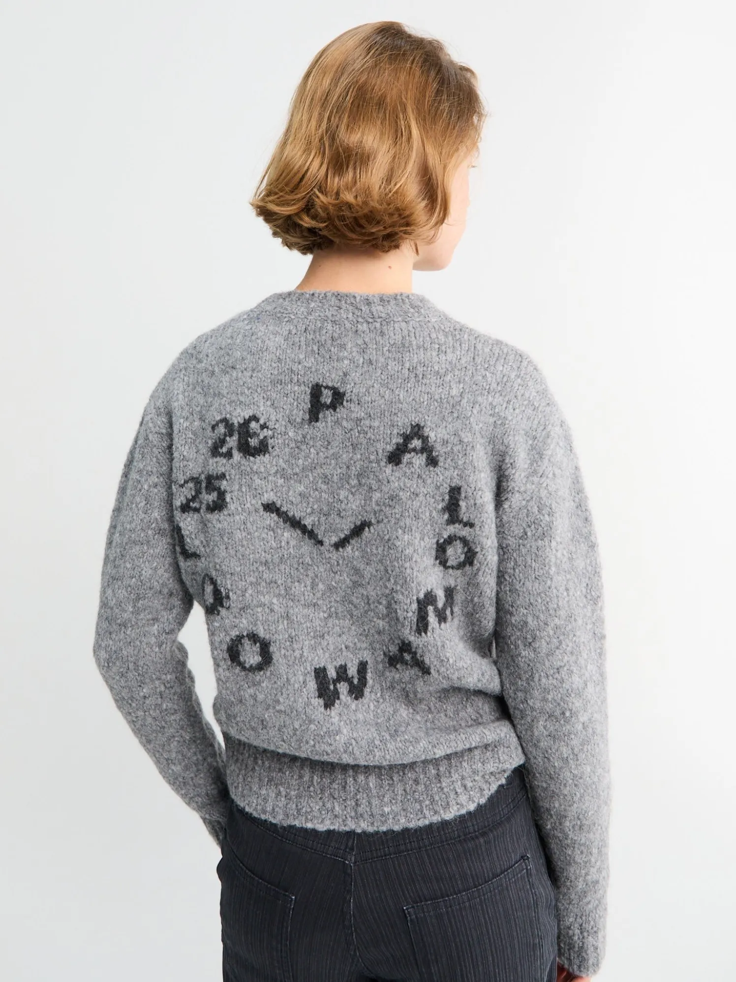 Clock Sweater i Grå