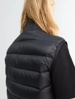 Deneb Gilet i Sort