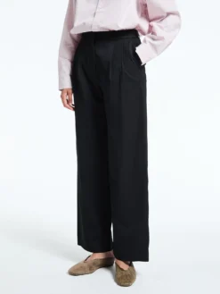 Double Pleated Wide Slacks i Sort