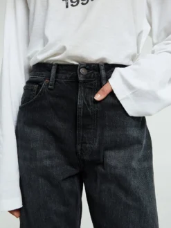 2021F Jeans i Sort