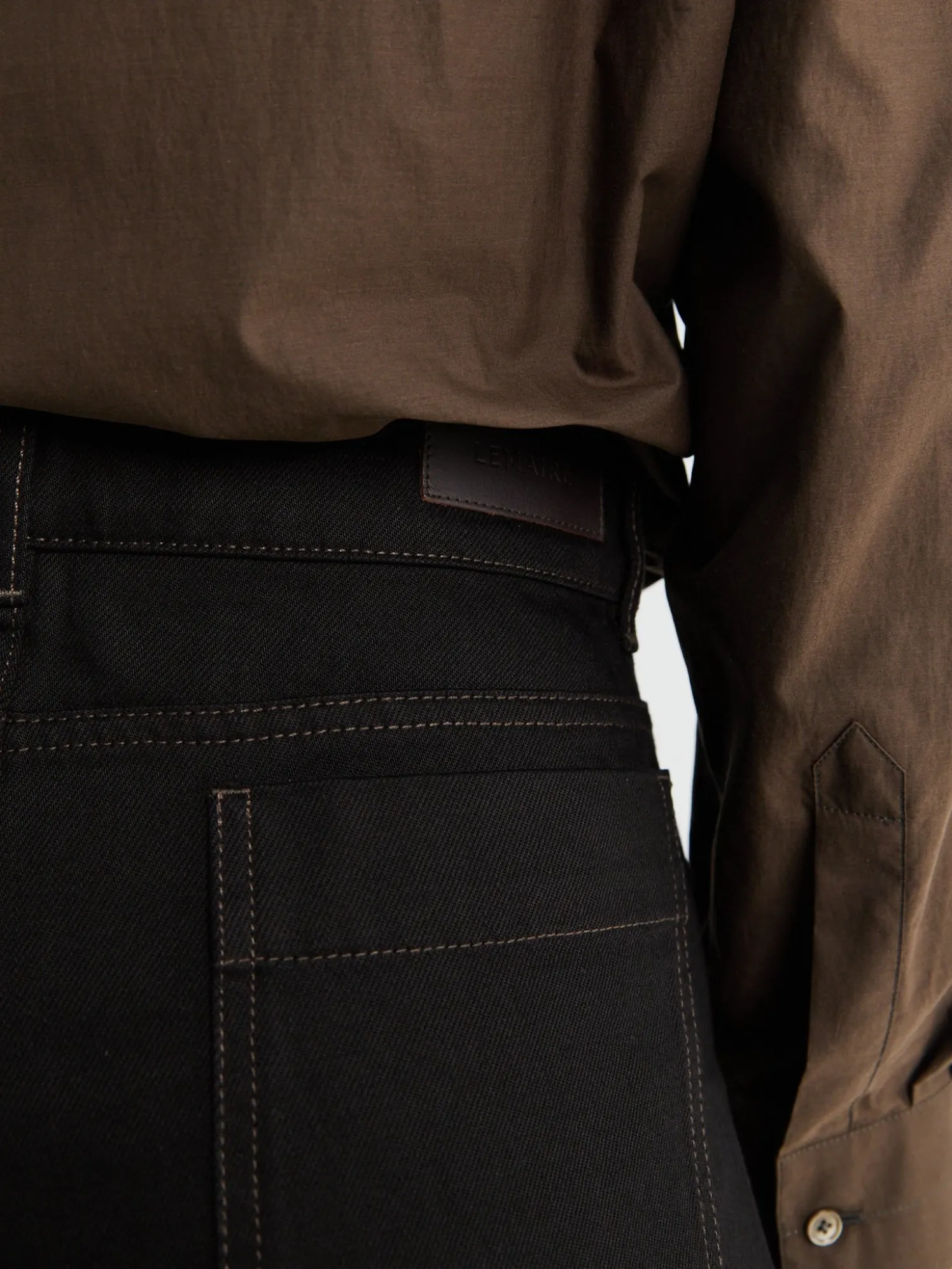 High Waisted Curved Pants i Sort