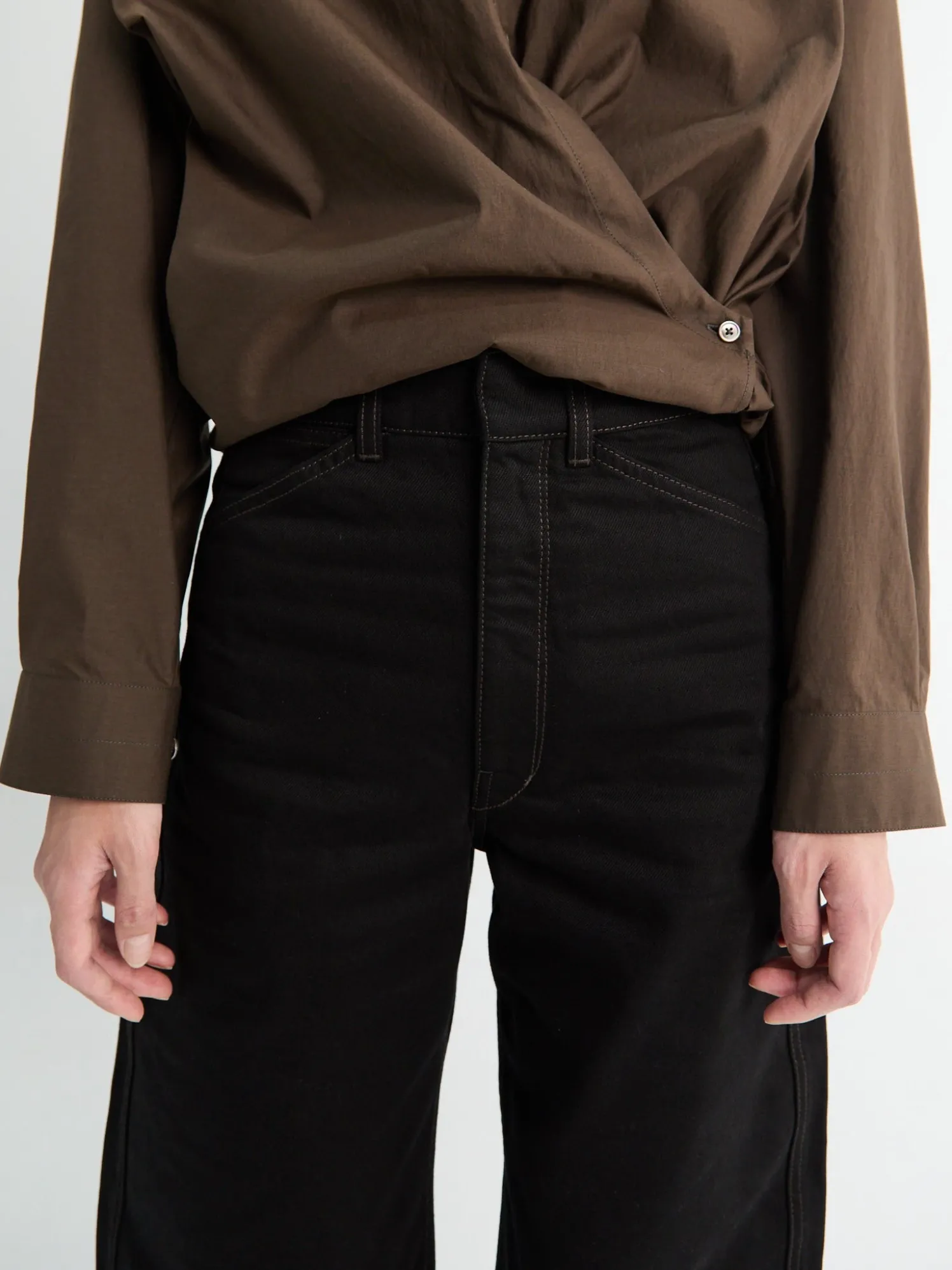 High Waisted Curved Pants i Sort