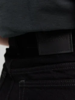 2021 Jeans i Sort
