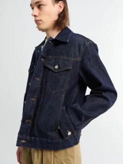 Kort Denimjakke i Indigo