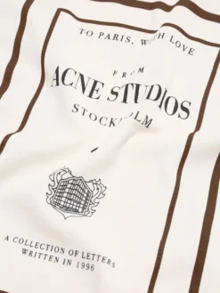 Layered Graphic T-shirt i Varm Beige