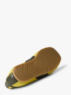 Leather-Trimmed Suede Sneakers i gul