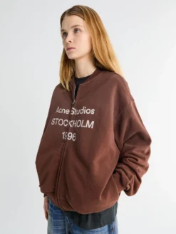 Logo Zip Sweatshirt i Chokoladebrun