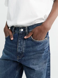 Loose Jeans i Mørkeblå med Slidt Look