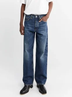 Loose Jeans i Mørkeblå med Slidt Look