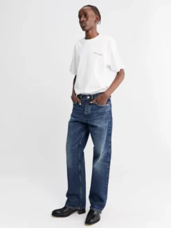 Loose Jeans i Mørkeblå med Slidt Look