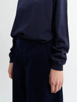 Merino striktrøje med rund hals i Navy