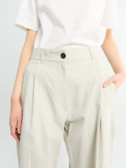 Minos Single Pleat Curved Leg Pant i Bone