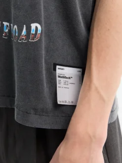 MothTech T-shirt i Aged Black