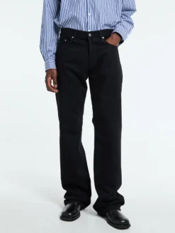 2010M Regular Fit Jeans i Sort