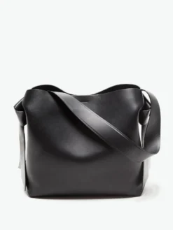 Musubi Midi Skuldertaske i Sort