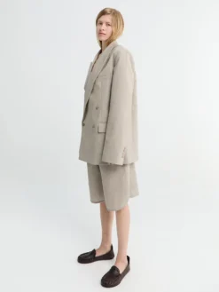 Newark dobbeltradet blazer i beige melange