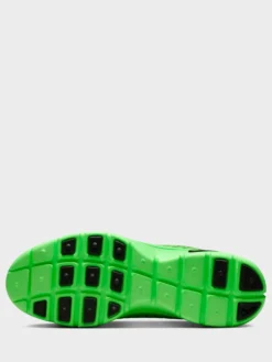 Nike Rejuven8 Run SP in Metallic Silver, Black og Voltage Green