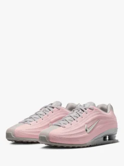 Nike Shox Z i Pink Foam og Metallic Silver Grey Fog