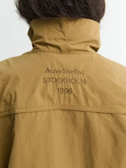 Nylon Logo Jacket i Mørk Khaki