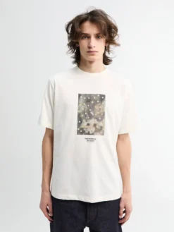 Off-Race Cotton Tech Graphic T-Shirt i Råhvid