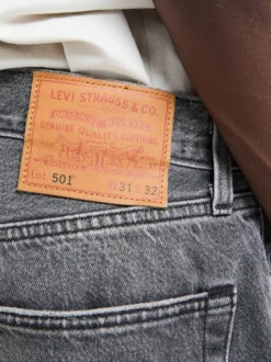 501 Original Fit Selvedge Jeans i Black Ash