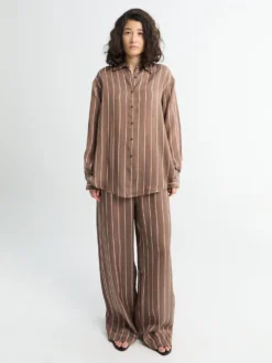 Peri Fluid Shirt i Brun Multi Stribe
