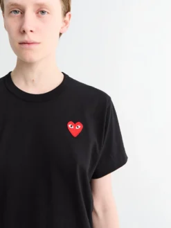 Red Heart T-Shirt i Sort