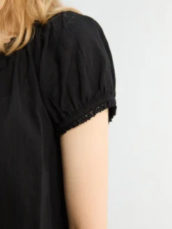Ribbet Shirring Bluse i Sort