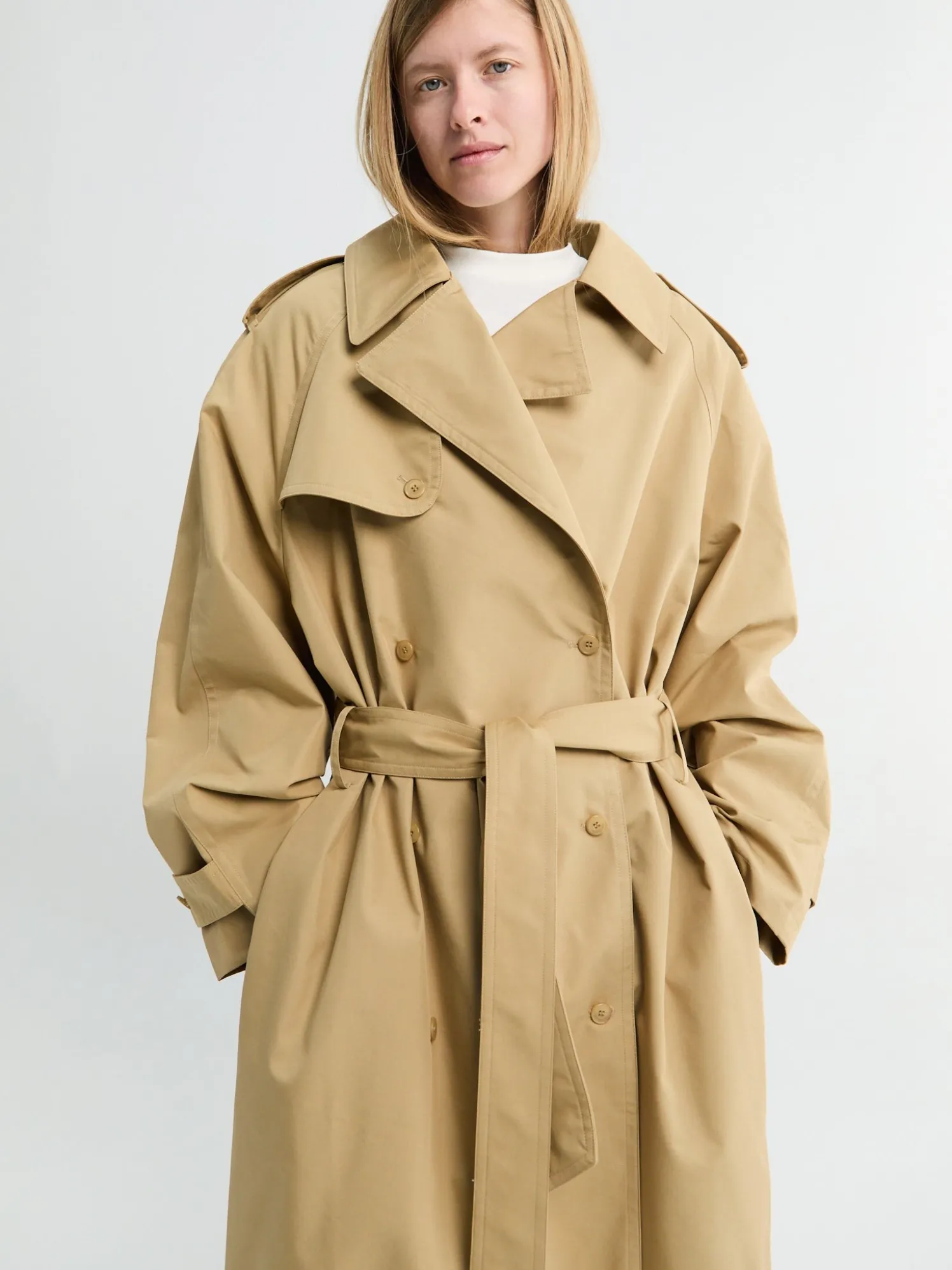 Riva Cotton Trench Coat i Camel