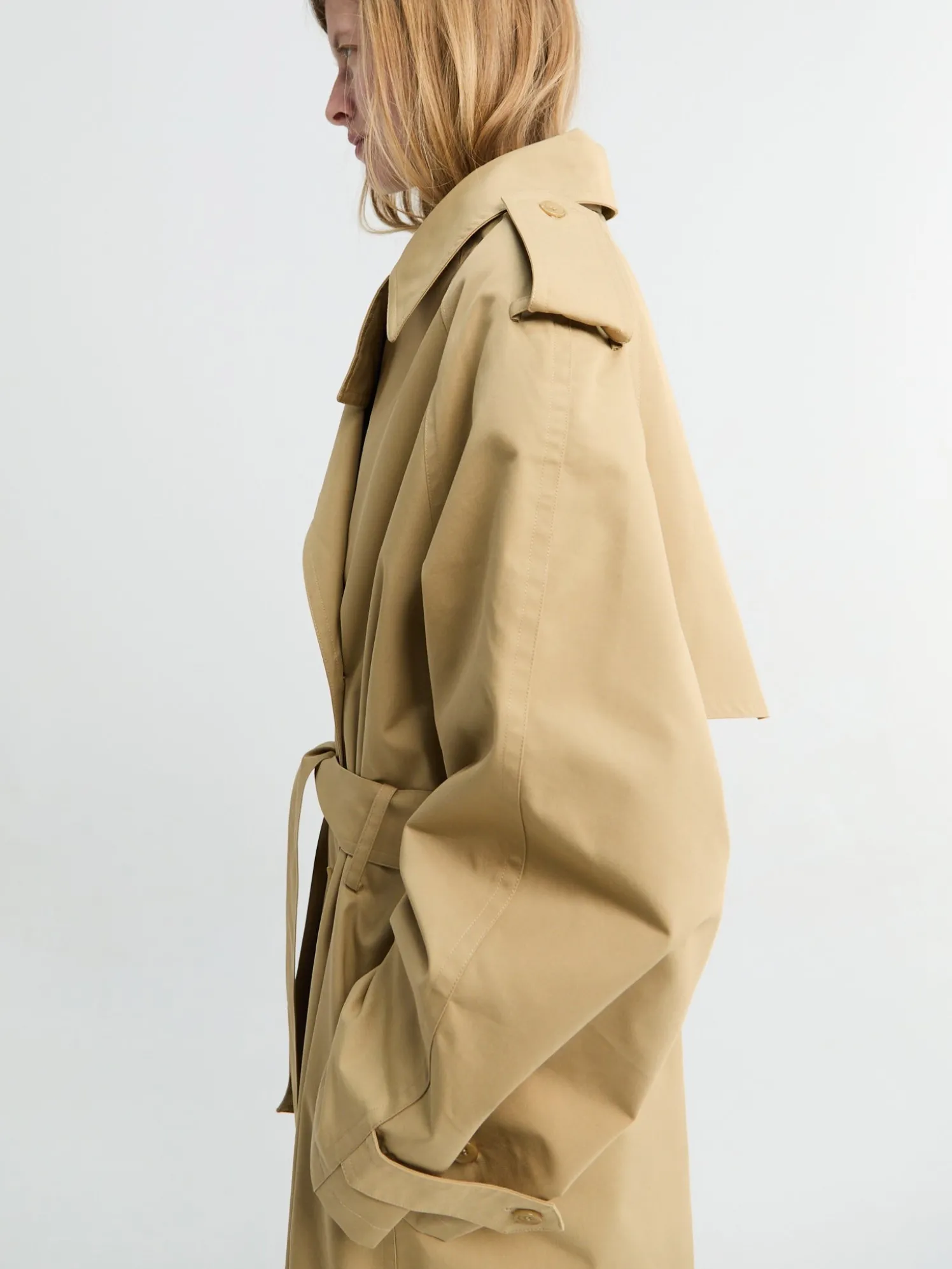 Riva Cotton Trench Coat i Camel