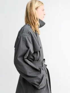 Robert Long Coat i Mørk Grå