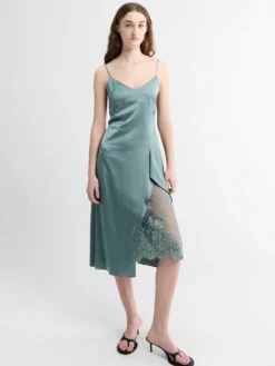Satin slipkjole i vintage grøn