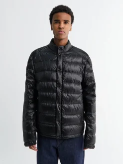Selves Short Down Jacket i Sort