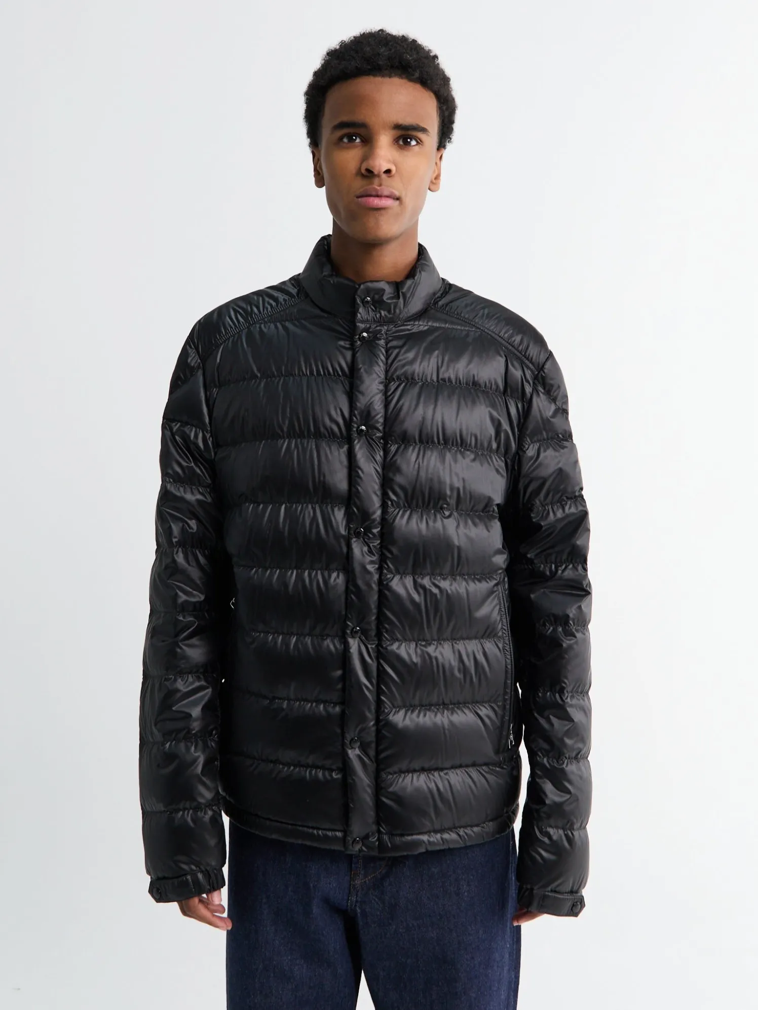 Selves Short Down Jacket i Sort