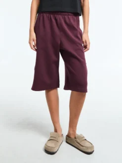 Shorts i Burgundy Crush og Sail