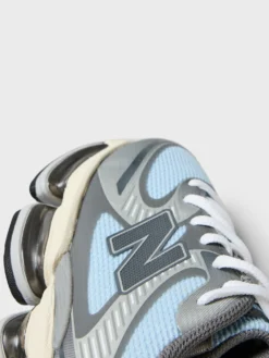 2000 Sneakers i Light Chrome Blue