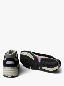992 Sneakers i Sort, Grå og Sølv Metallic