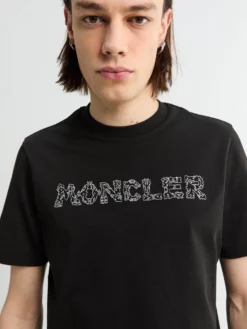 Space Embroidered Logo Bomulds T-Shirt i Sort