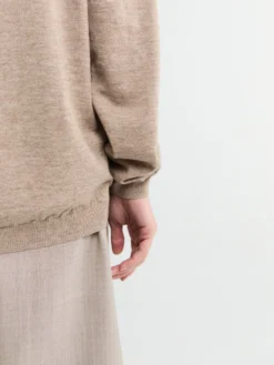 Tala Knit V-Neck Polo i Taupe Melange